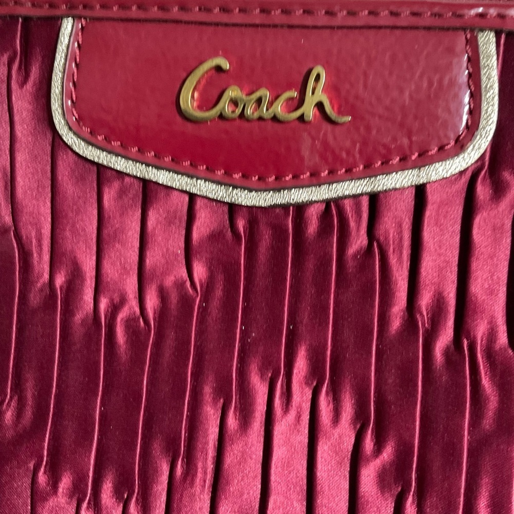 Coach Ashley Wine Red Zip Around Gathered Satin Y2K 2000s Wristlet Bag EUC - Picture 7 of 8